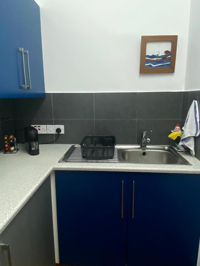 Lovely Studio Apartment In Pafos Экстерьер фото