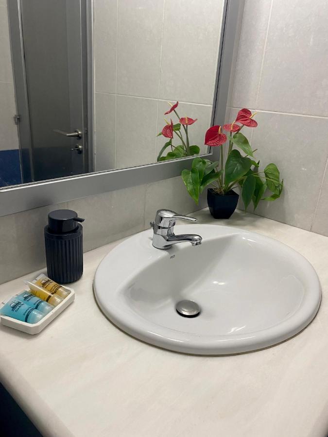Lovely Studio Apartment In Pafos Экстерьер фото