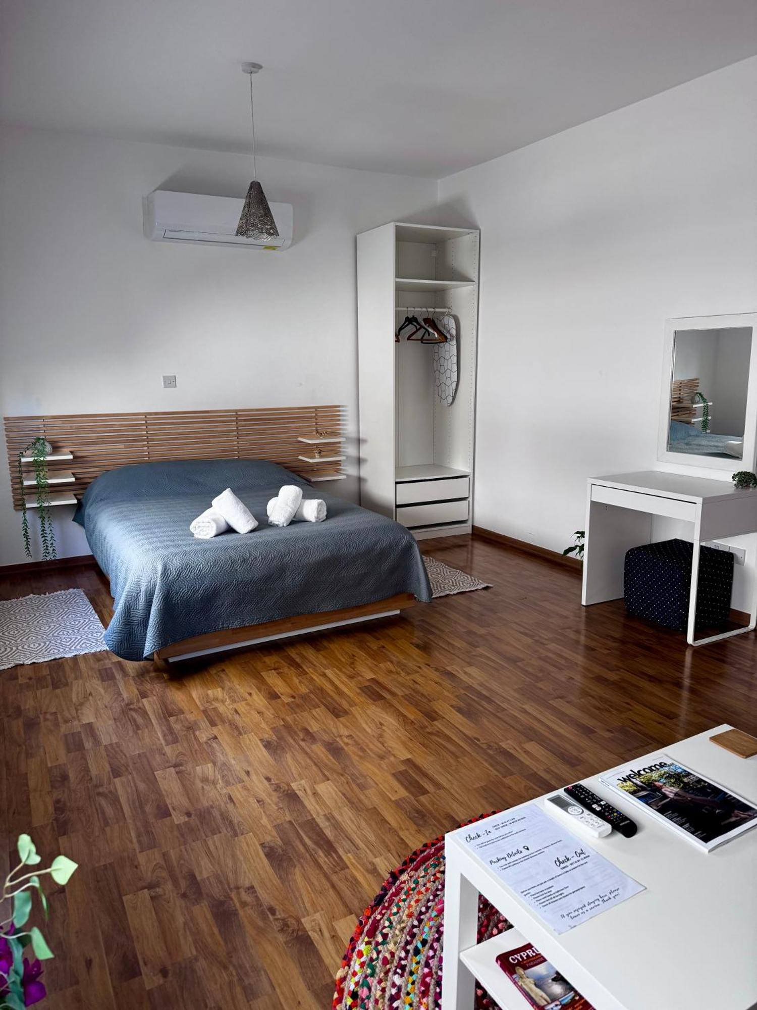 Lovely Studio Apartment In Pafos Экстерьер фото