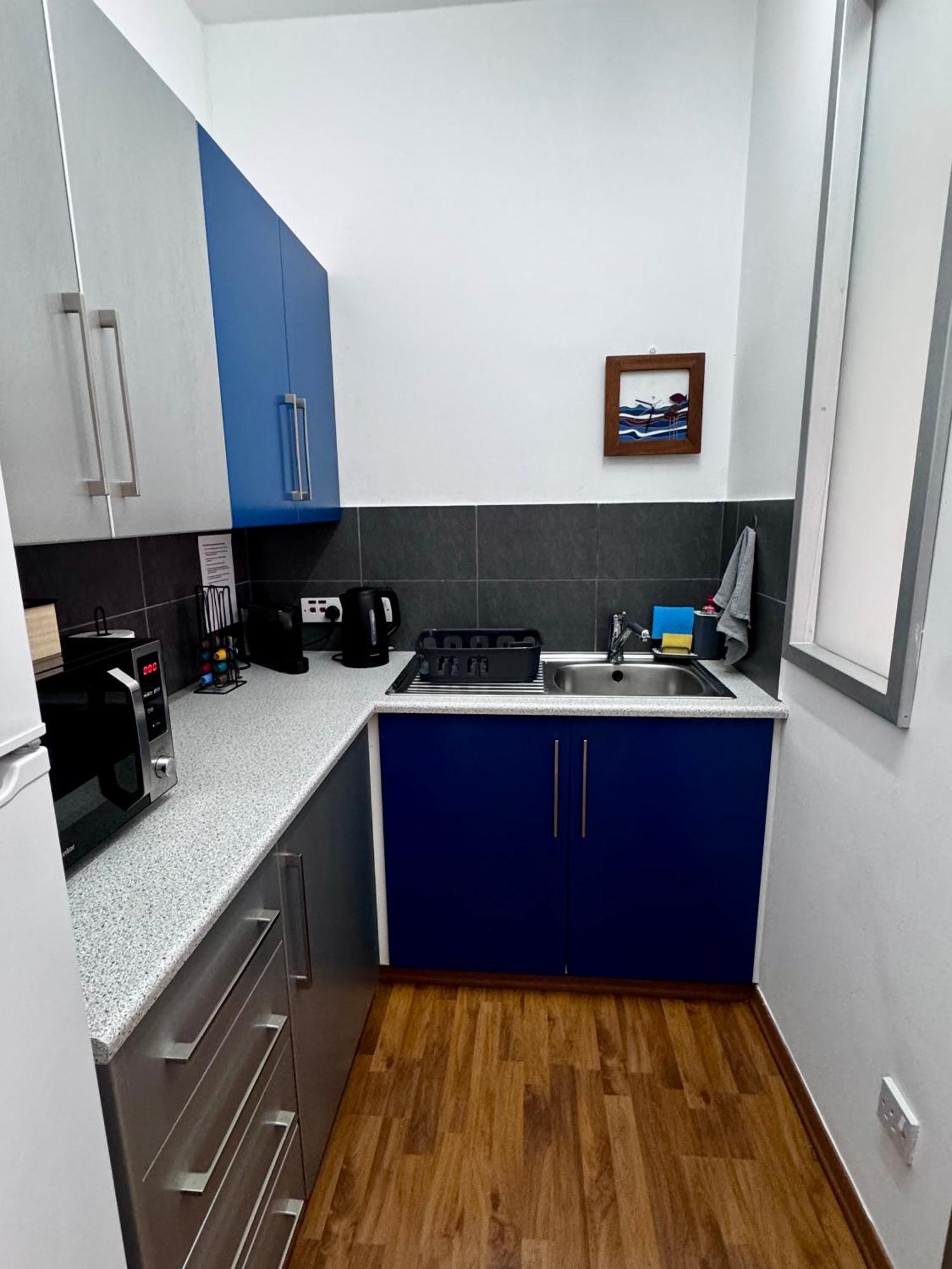 Lovely Studio Apartment In Pafos Экстерьер фото