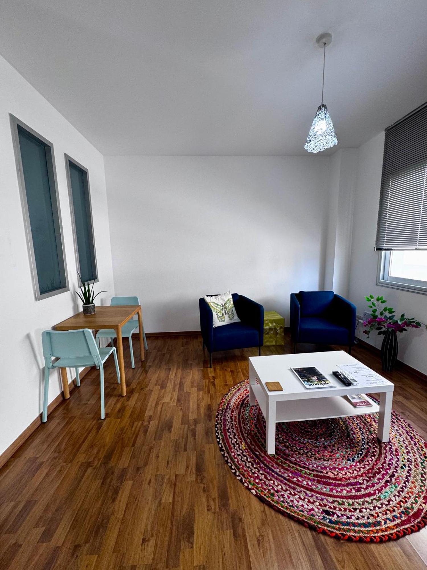 Lovely Studio Apartment In Pafos Экстерьер фото